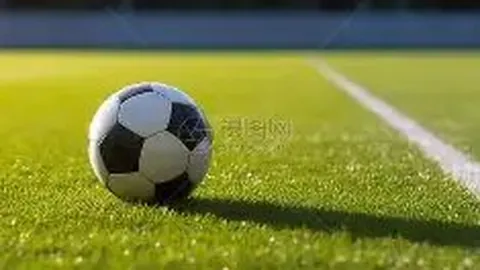 杨千嬅机场亲切互动，弯腰与粉丝谈笑风生