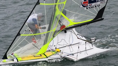 “NBA豪取22胜16负，力压快船展现王者风范，胜利在望！”

或者：

“22胜16负傲视群雄，NBA战神挑战快船，胜券在握，巅峰对决即将开启！”